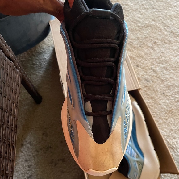 Yeezys 700 - Picture 1 of 6